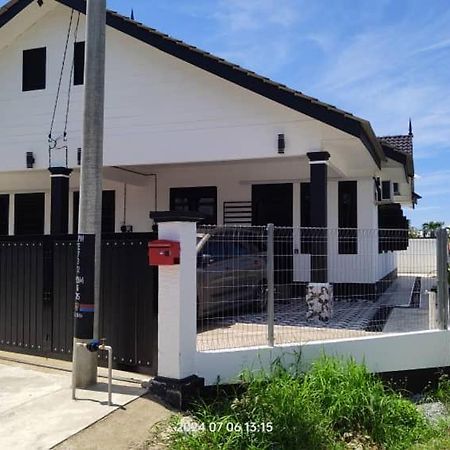 Hadeera Minimalis Family Homestay Kuala Terengganu Zewnętrze zdjęcie